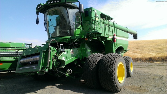 2013 John Deere S680