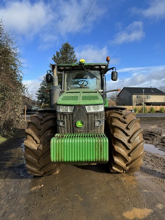 2015 John Deere 8320R