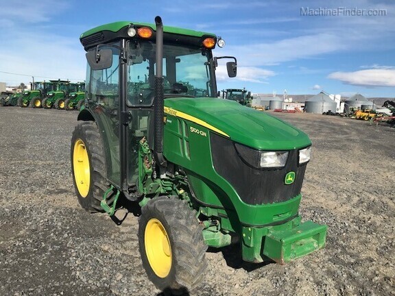 2017 John Deere 5100GN