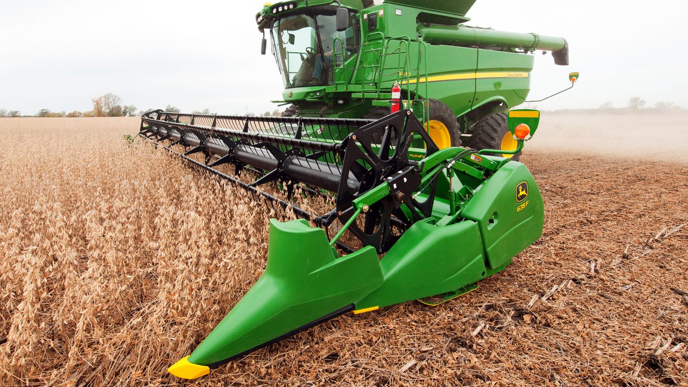 John Deere 635F