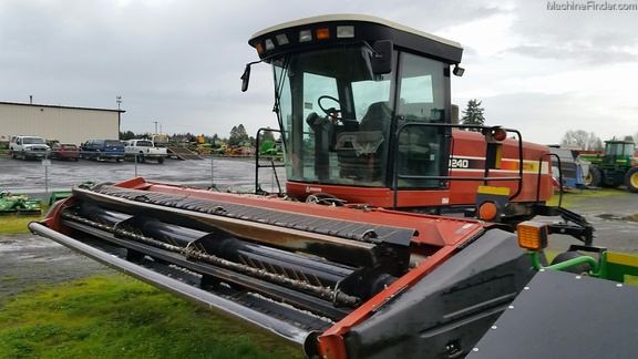 2005 Hesston 9240