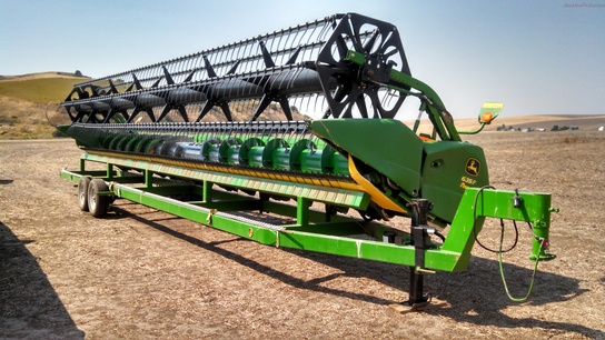 2011 John Deere 635