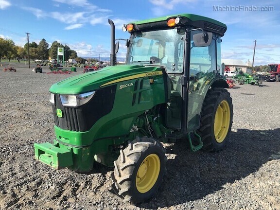 2017 John Deere 5100GN