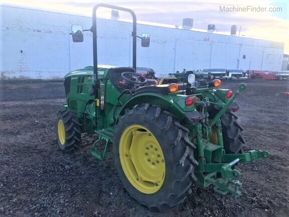 2017 John Deere 5090GV