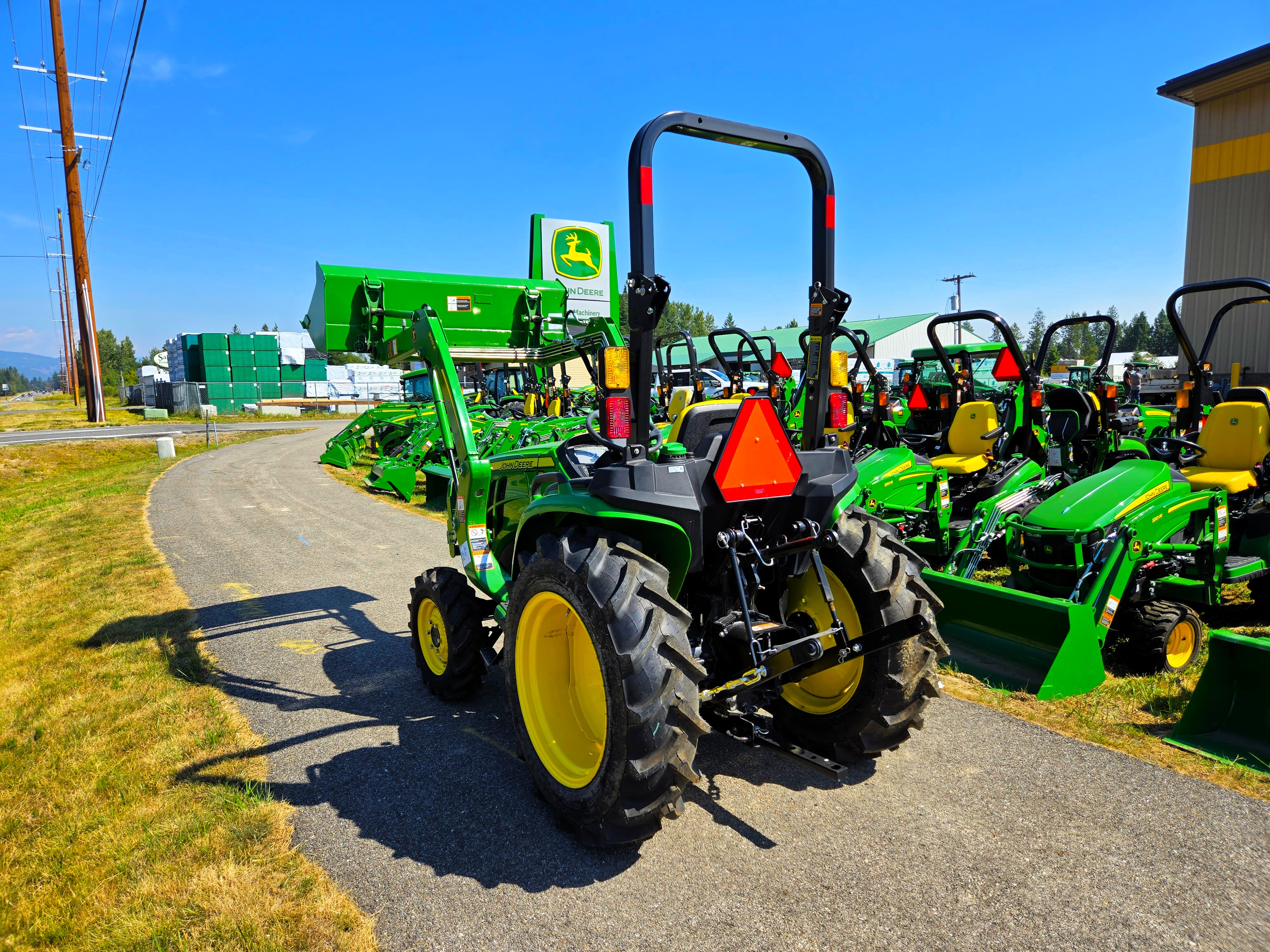 2023 John Deere 3038E