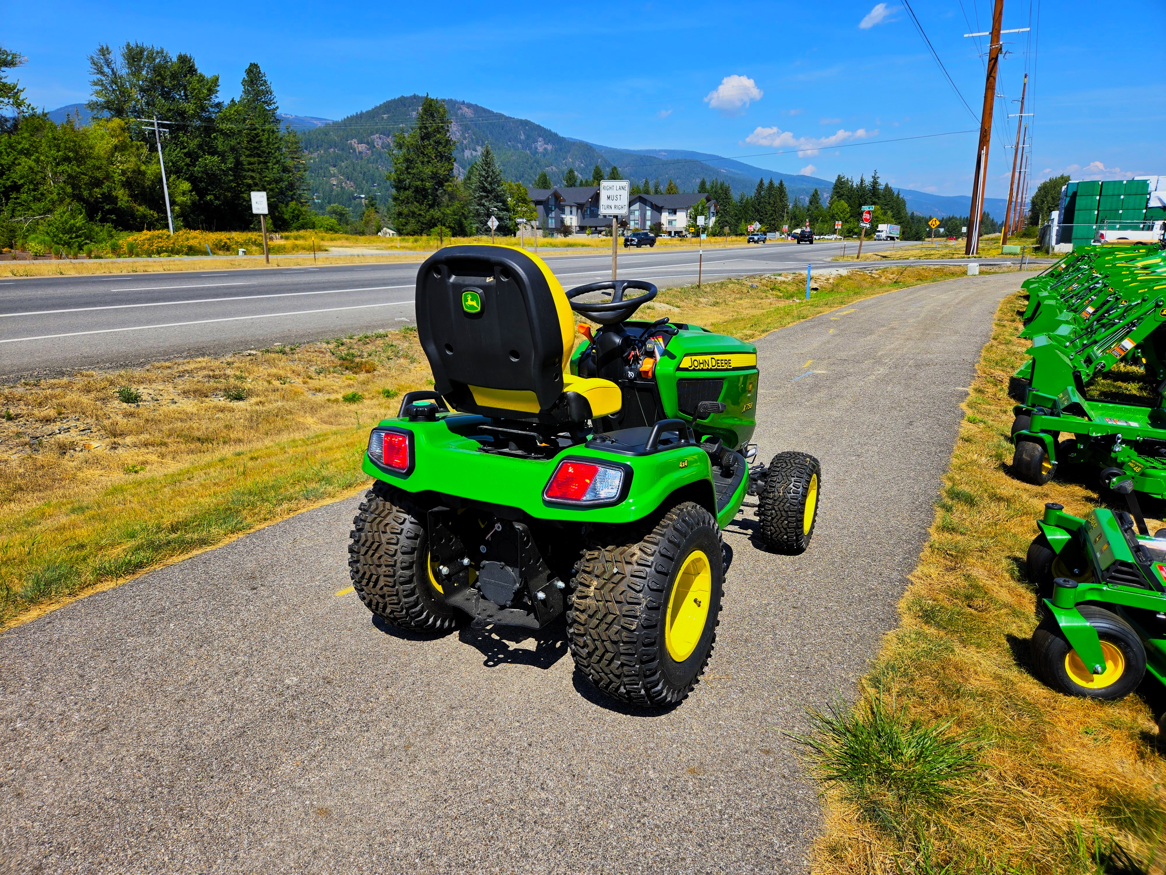 2024 John Deere X758