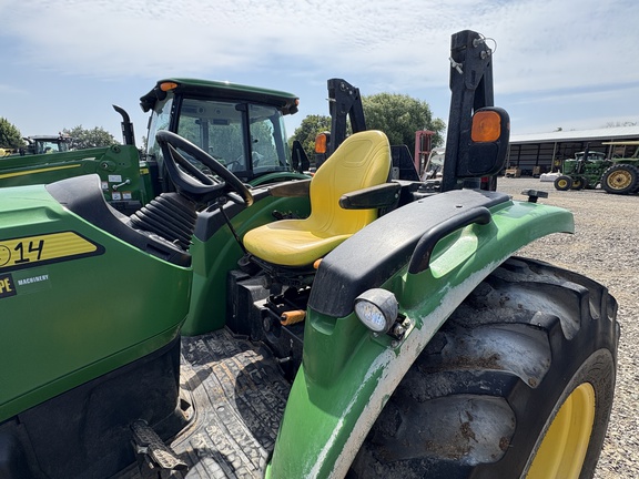 2023 John Deere 4052R