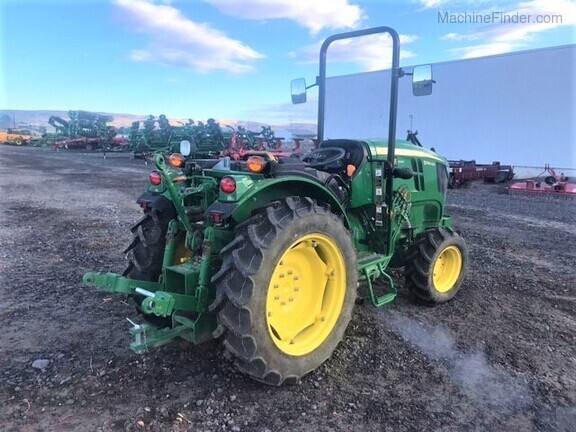 2017 John Deere 5090GV
