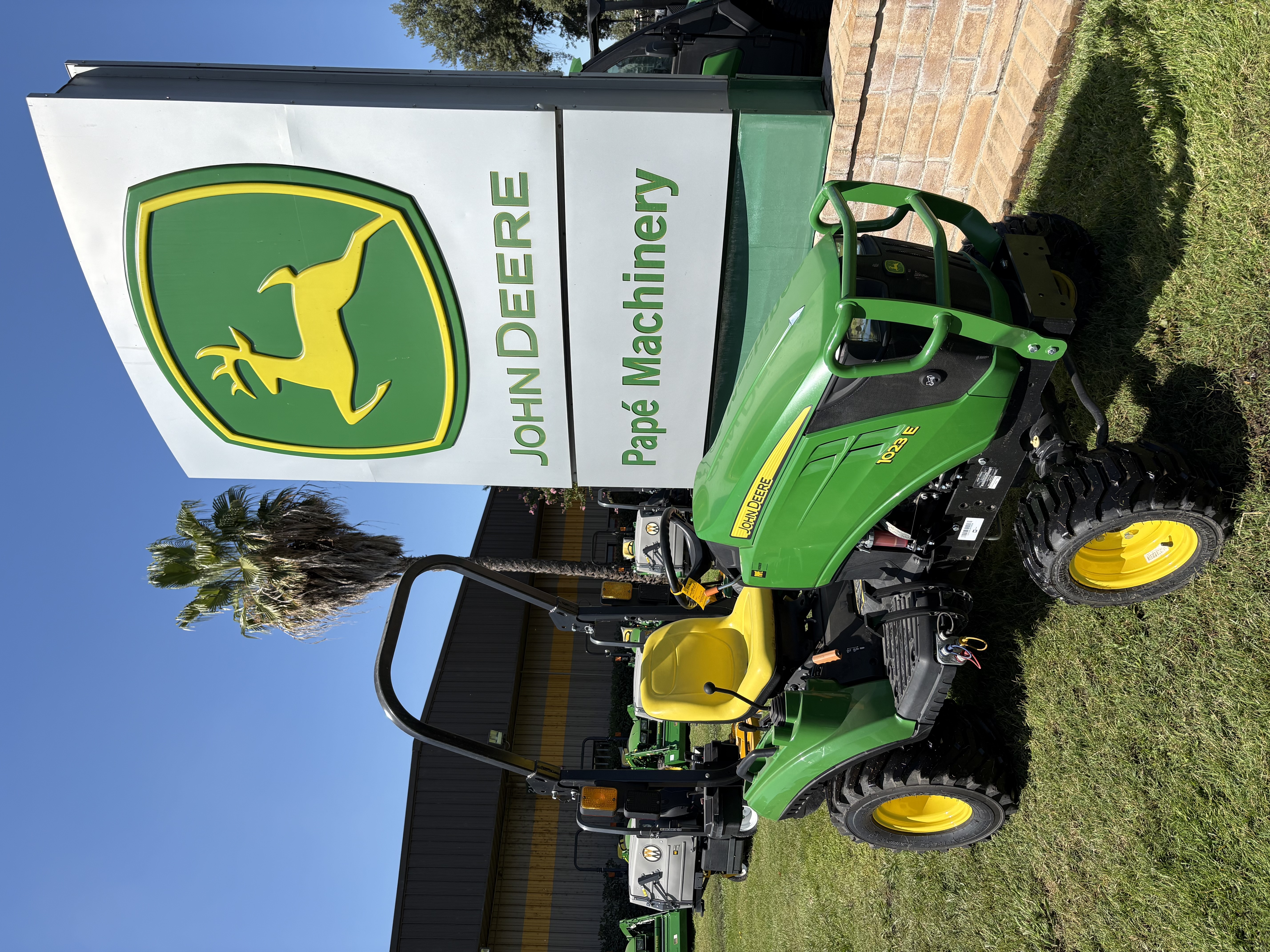 2023 John Deere 1023E