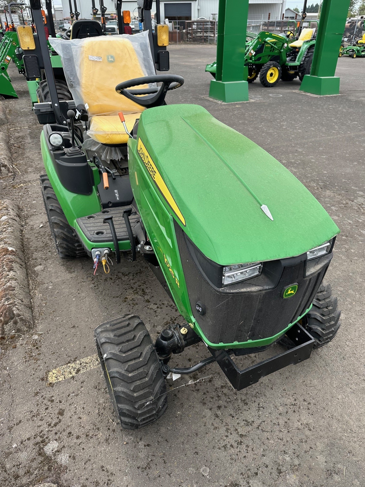 2023 John Deere 1025R