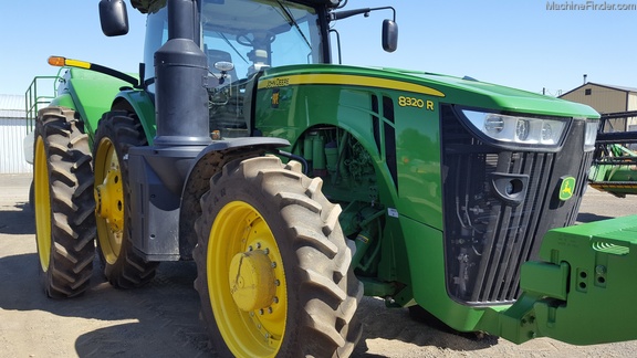 2015 John Deere 8320R