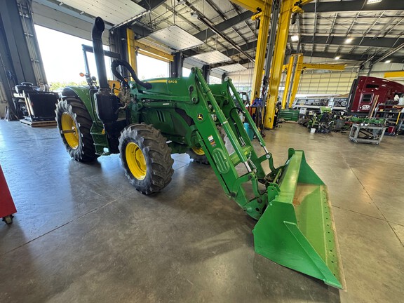 2016 John Deere 6130M