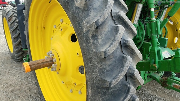 2015 John Deere 6140R