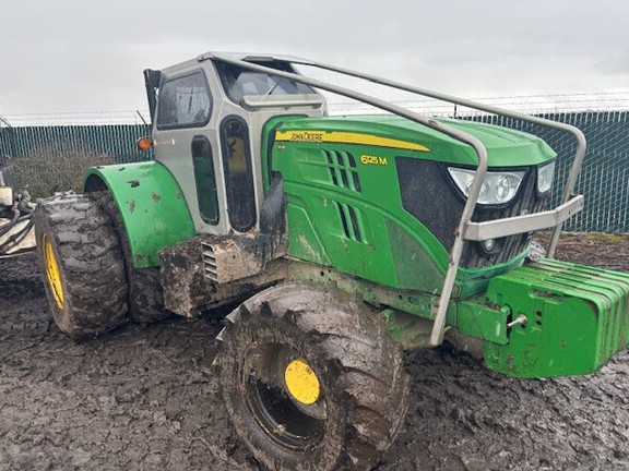 2016 John Deere 6125M