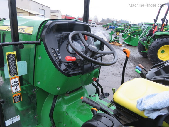 2017 John Deere 5090GN