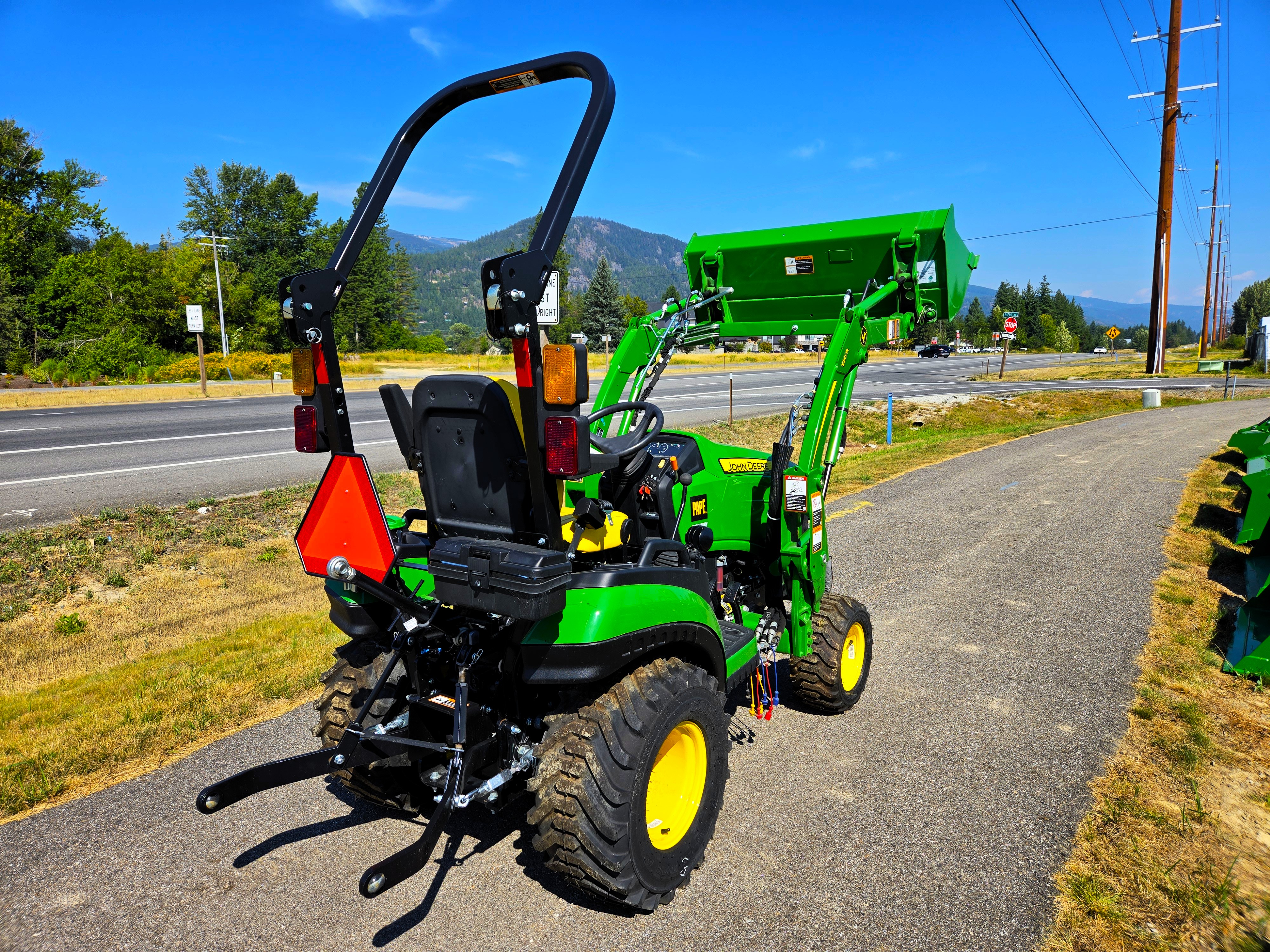 2023 John Deere 1025R