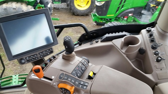 2015 John Deere 6130R