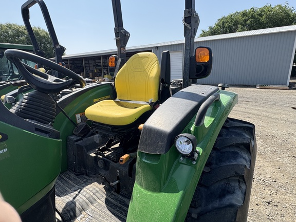 2022 John Deere 4052R