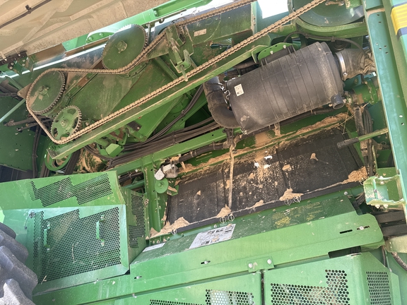 2015 John Deere S670