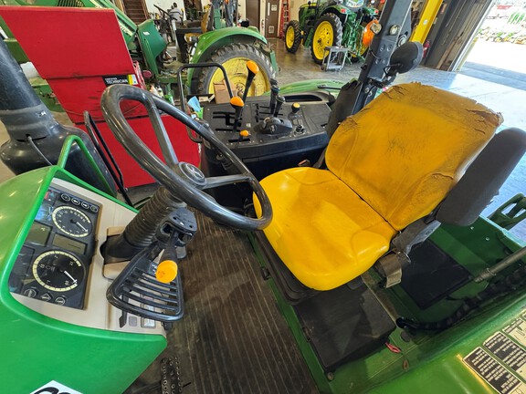 2016 John Deere 6130M