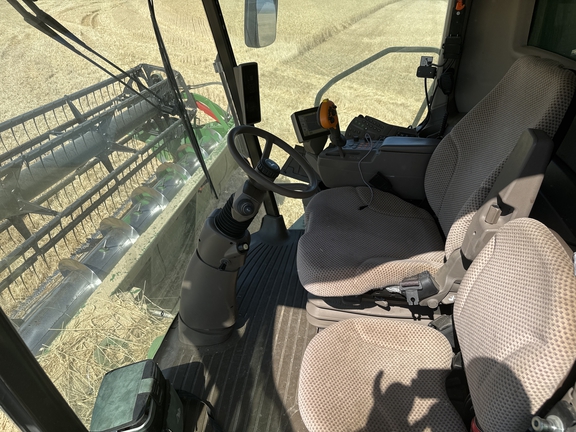 2015 John Deere S670