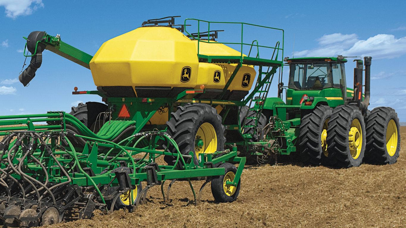 John Deere 1910