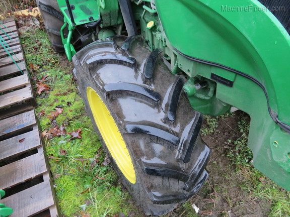 2017 John Deere 5090GN