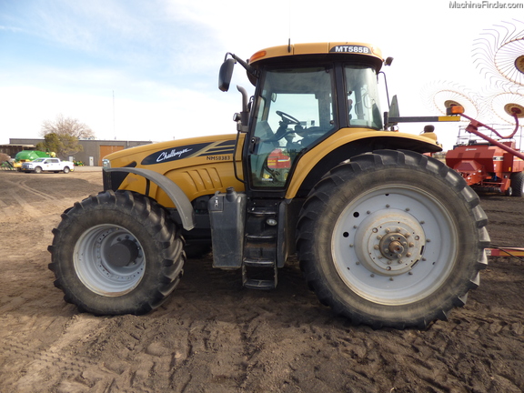 2010 Caterpillar MT585B