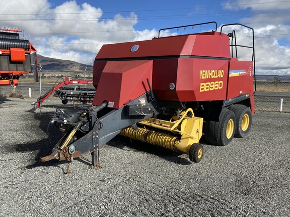2001 New Holland BB960