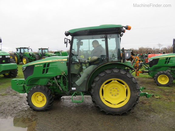 2017 John Deere 5090GV