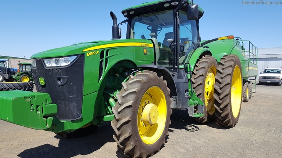 2015 John Deere 8320R