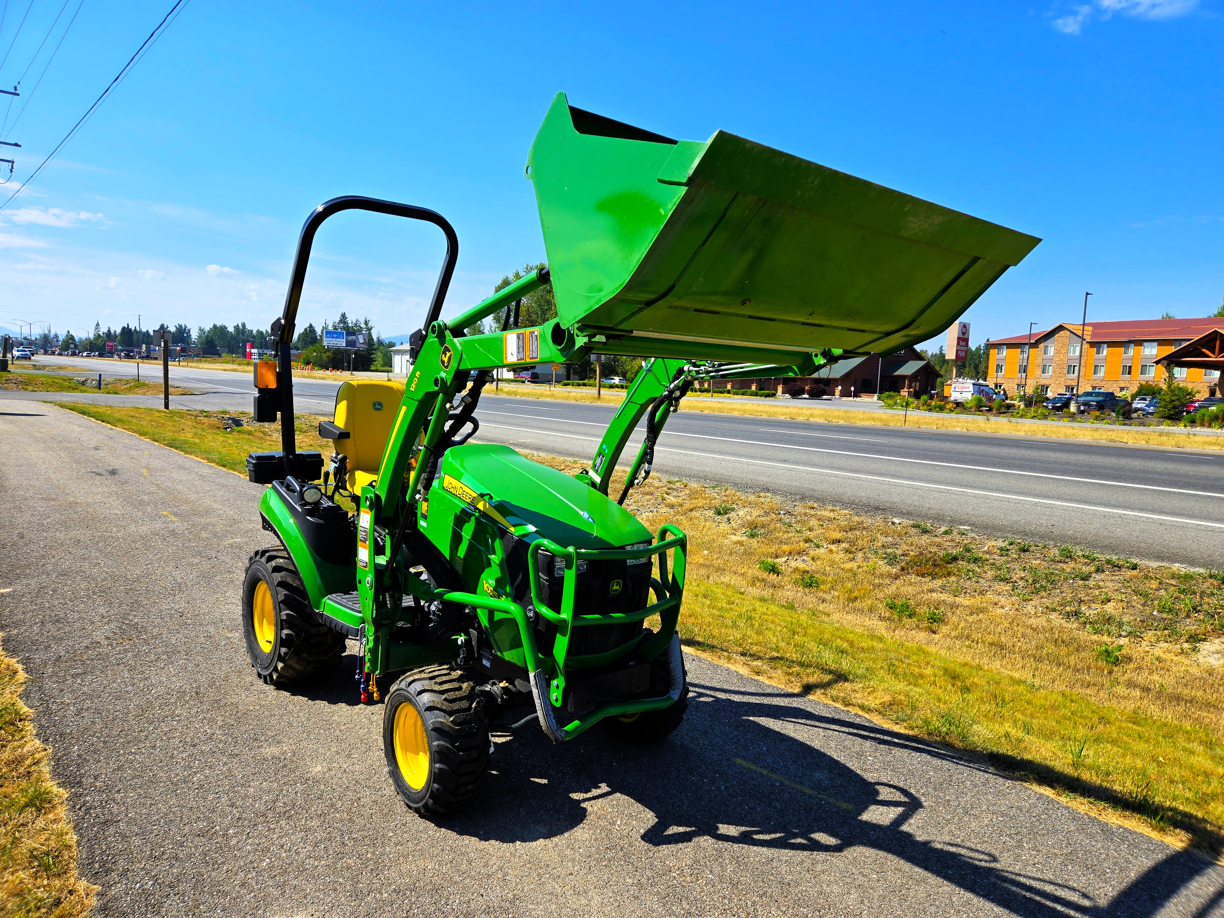 2023 John Deere 1025R