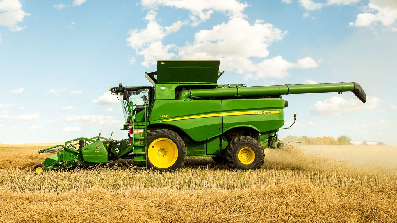 John Deere S790