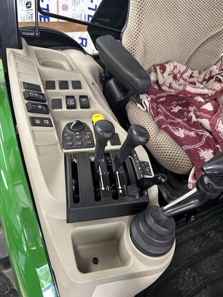 2018 John Deere 4066R