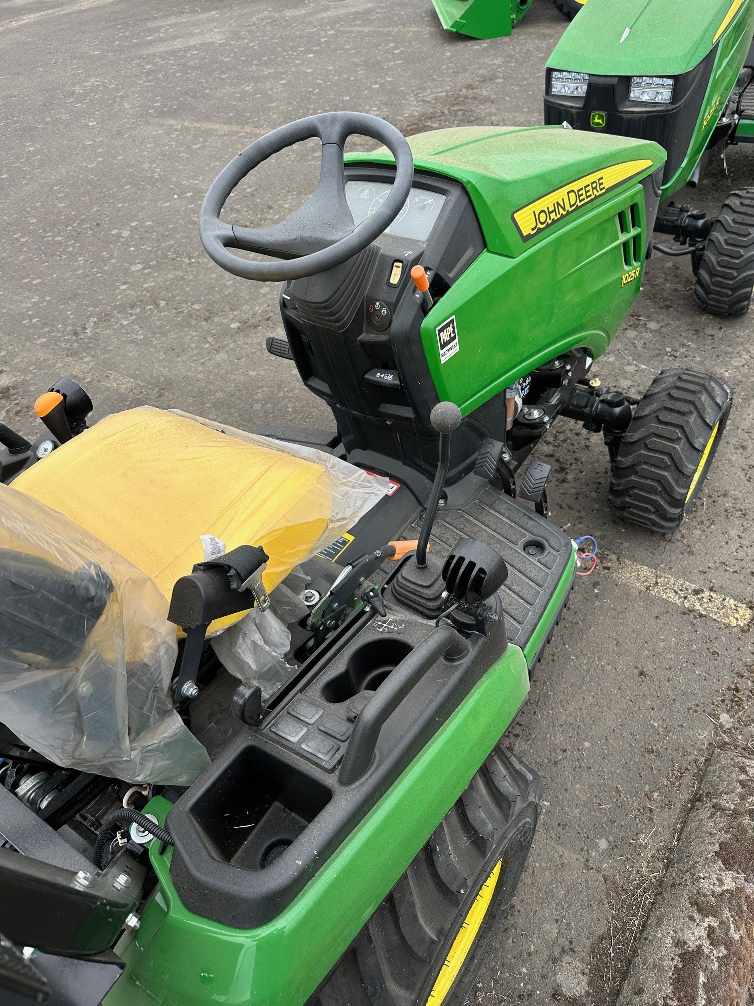 2023 John Deere 1025R