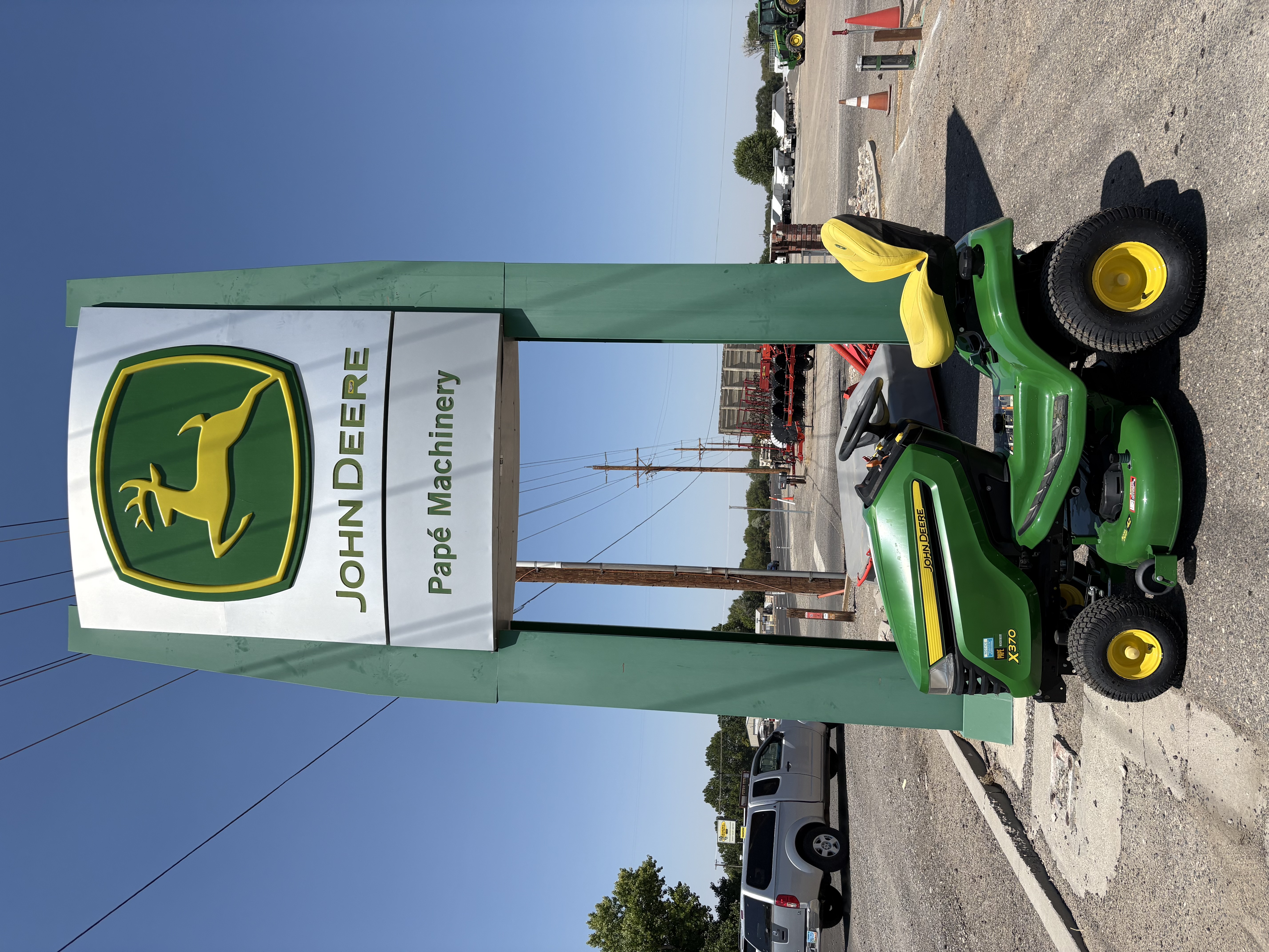 2023 John Deere X370