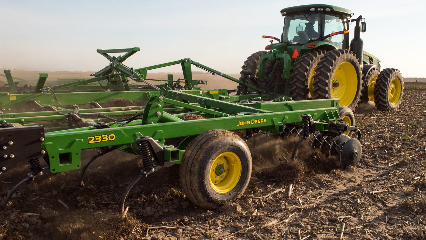 John Deere 2330