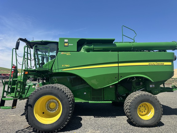 2023 John Deere S780