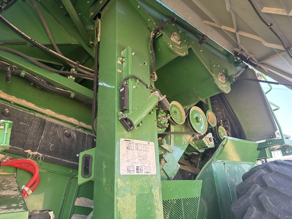 2015 John Deere S670