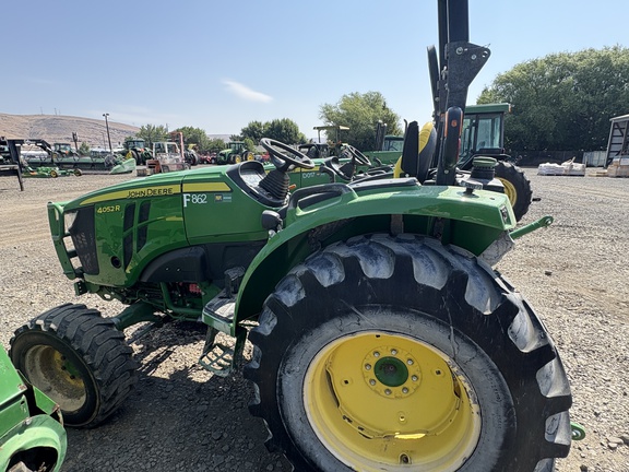 2022 John Deere 4052R