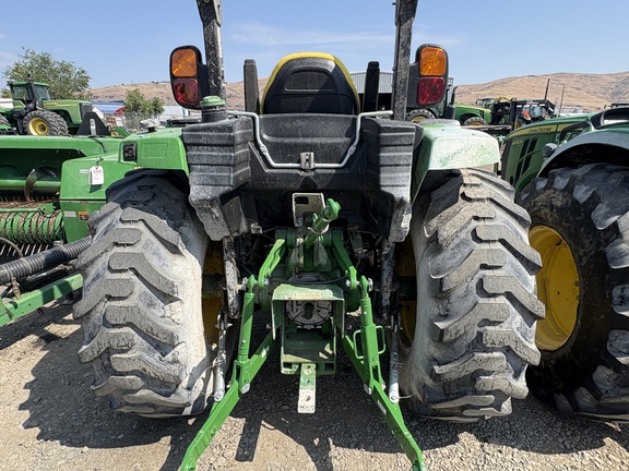 2022 John Deere 4052R