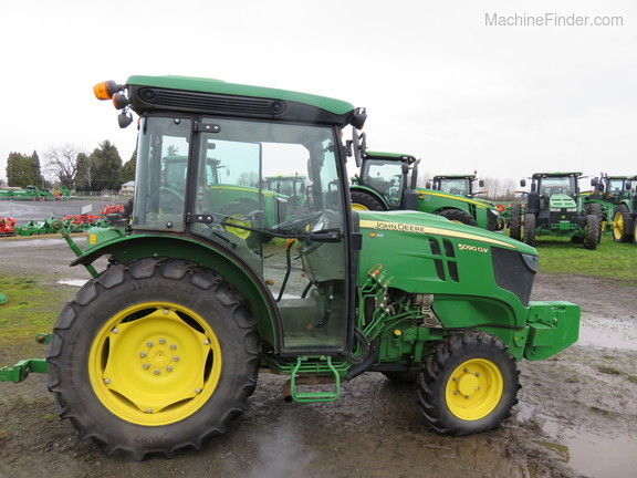 2017 John Deere 5090GV