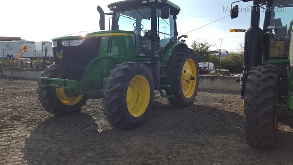 2011 John Deere 7260R