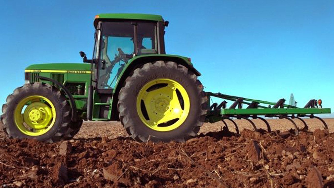 John Deere 610