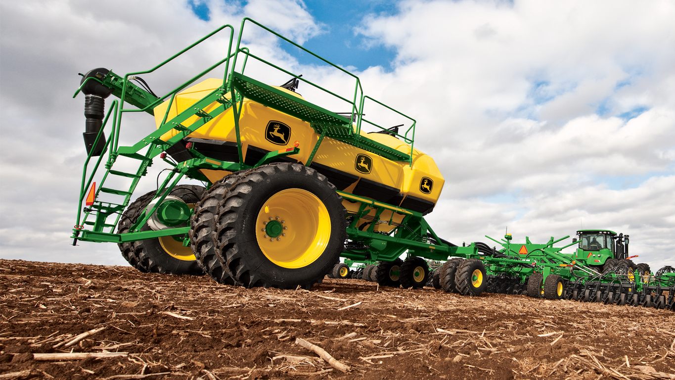 John Deere 1910