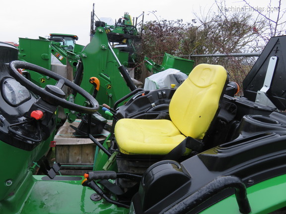 2017 John Deere 5090GN