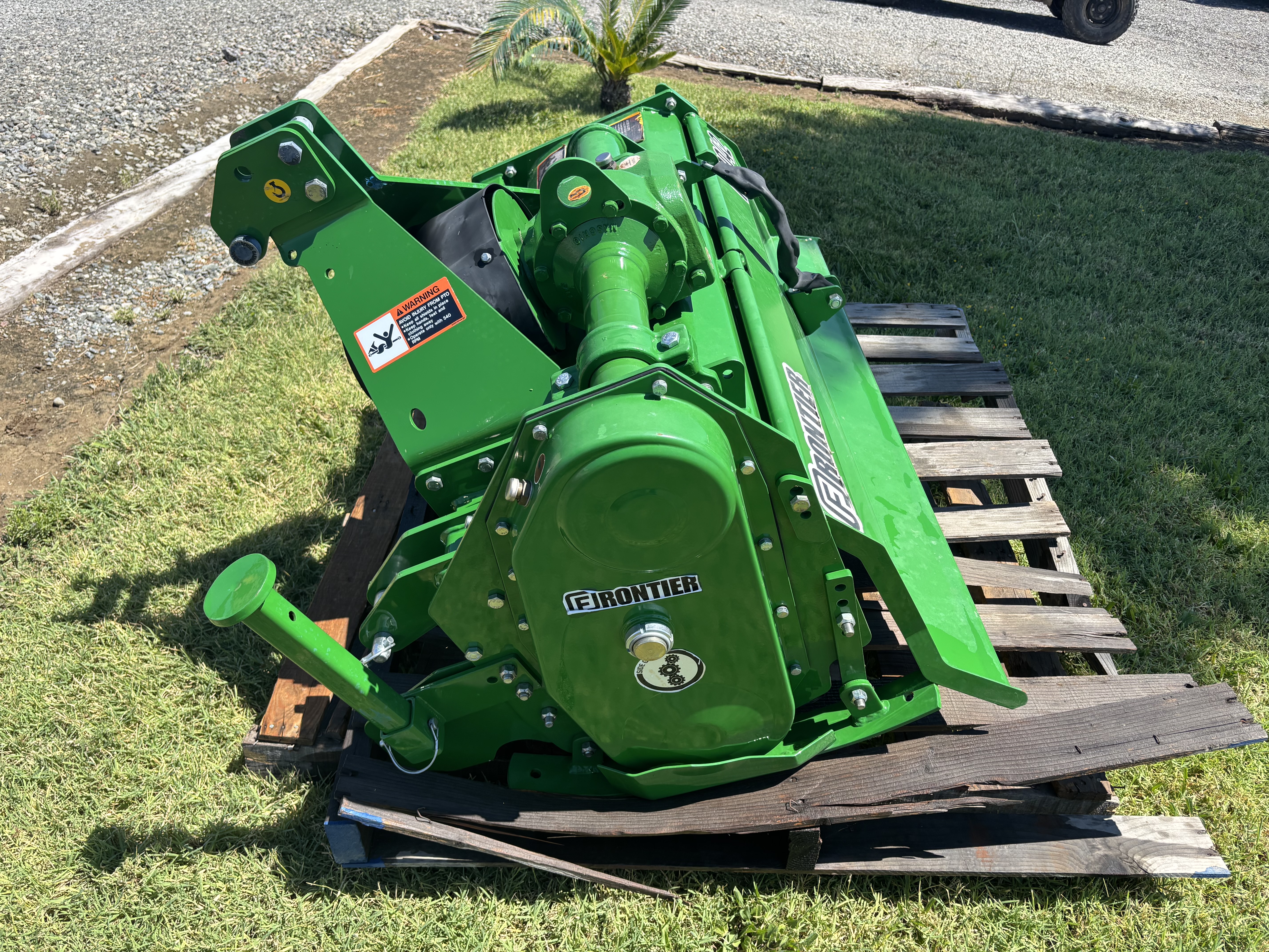 2022 Frontier RT3042