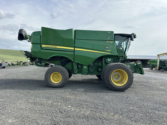 2022 John Deere S780
