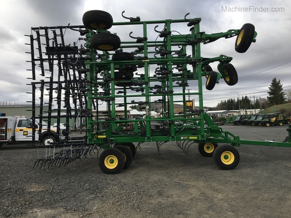 2014 John Deere 2210