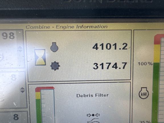 2015 John Deere S670